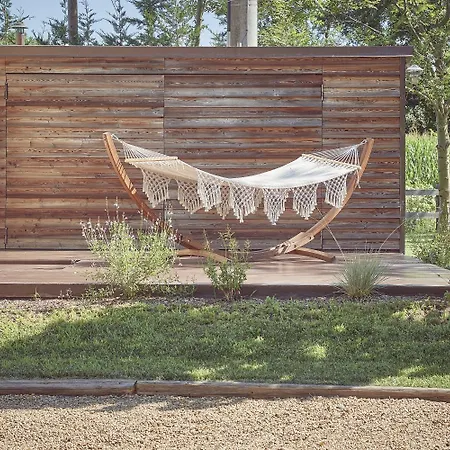 Aqvae Unconventional Ferienhaus *